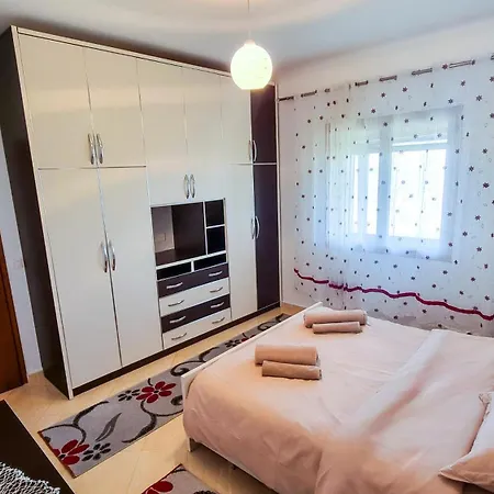 Apartment Vila Dean Berat